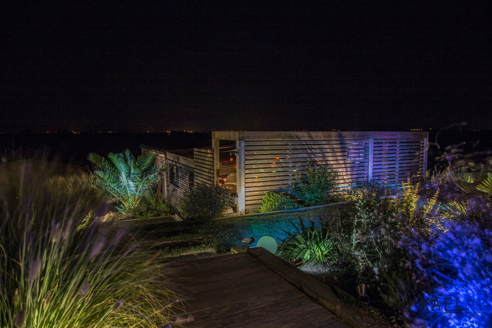 Eclairage d&rsquo;ambiance vue depuis la maison