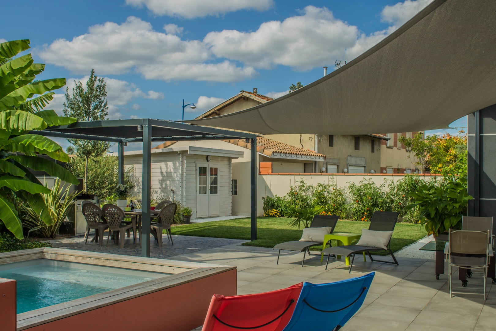 Terrasse détente en dalle Grey cérame