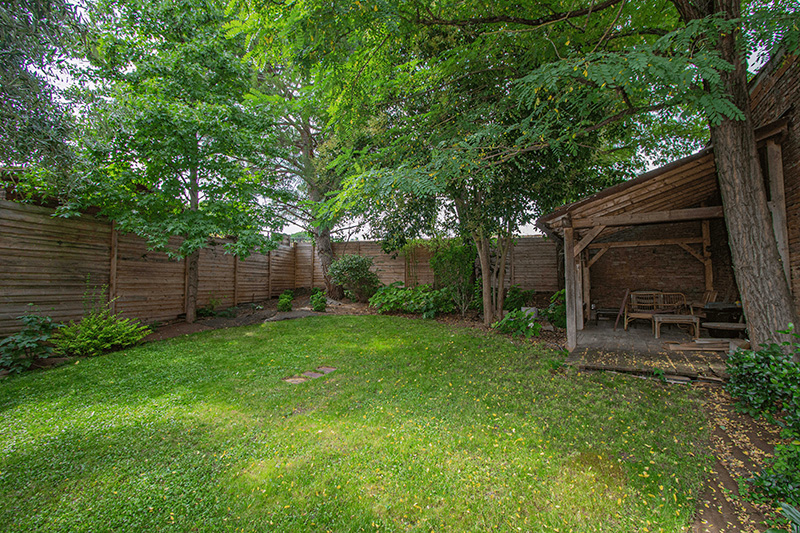 Vue sur le fond du jardin