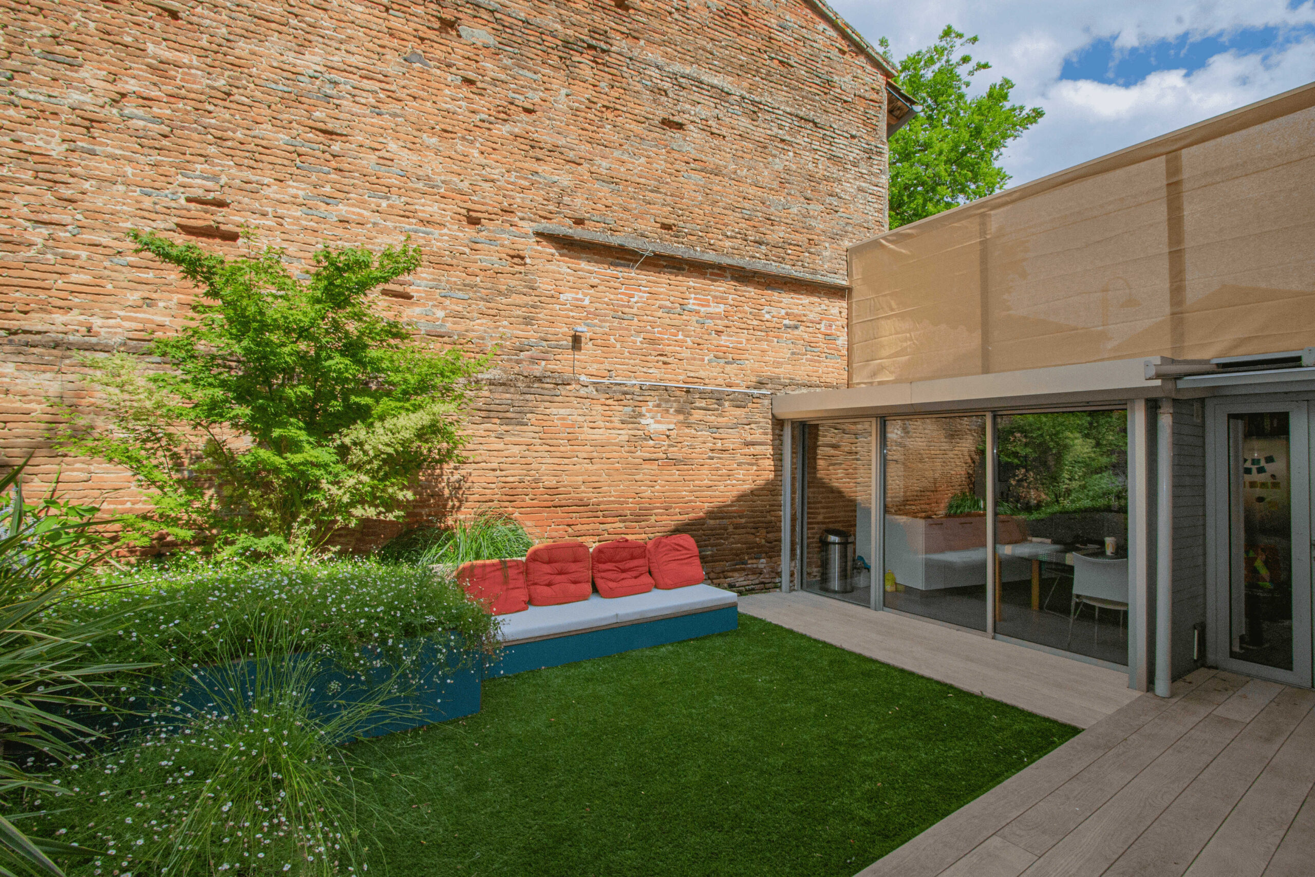 Vue sur l&rsquo;espace lounge