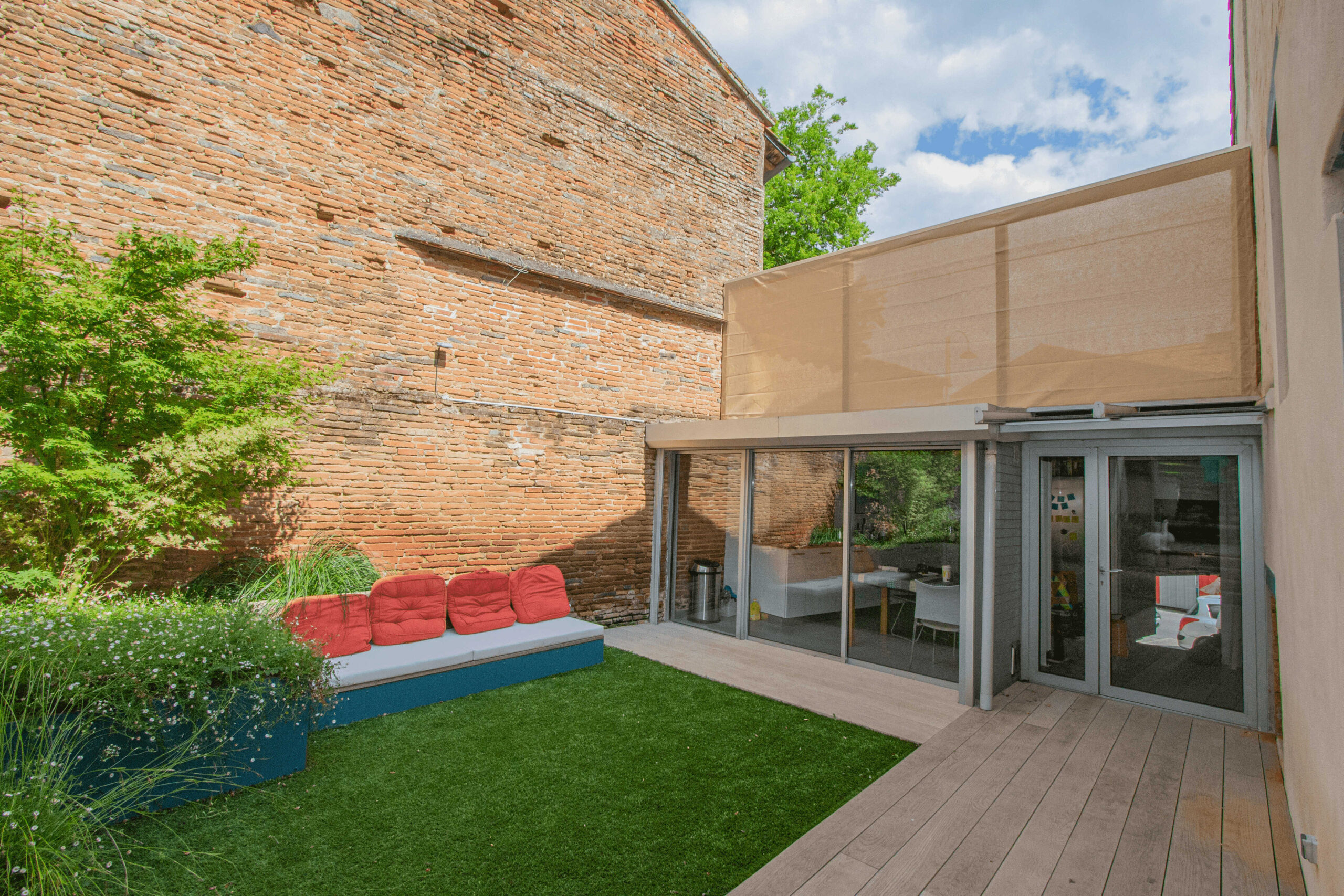 Vue sur l&rsquo;espace lounge