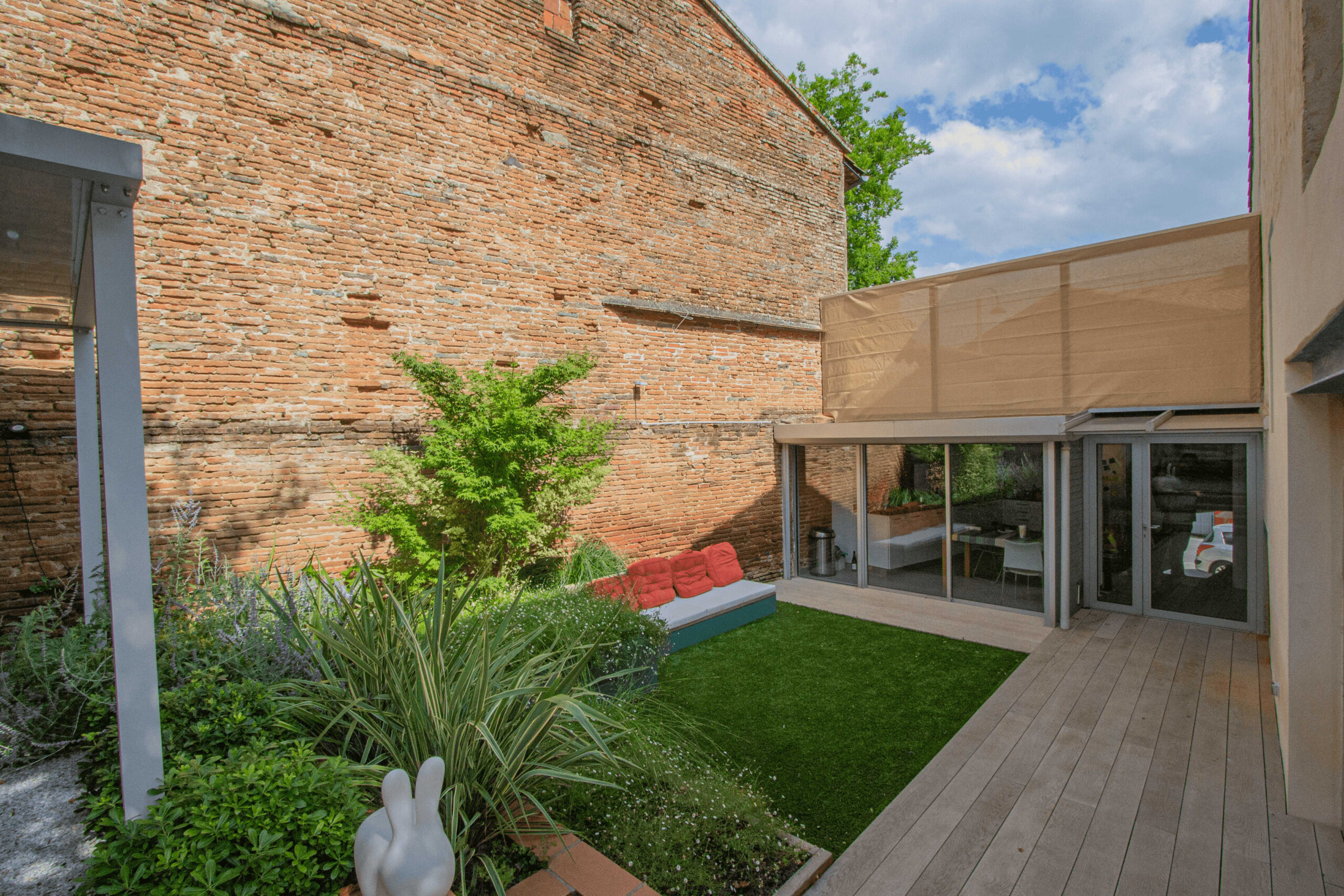 Vue sur l&rsquo;espace lounge