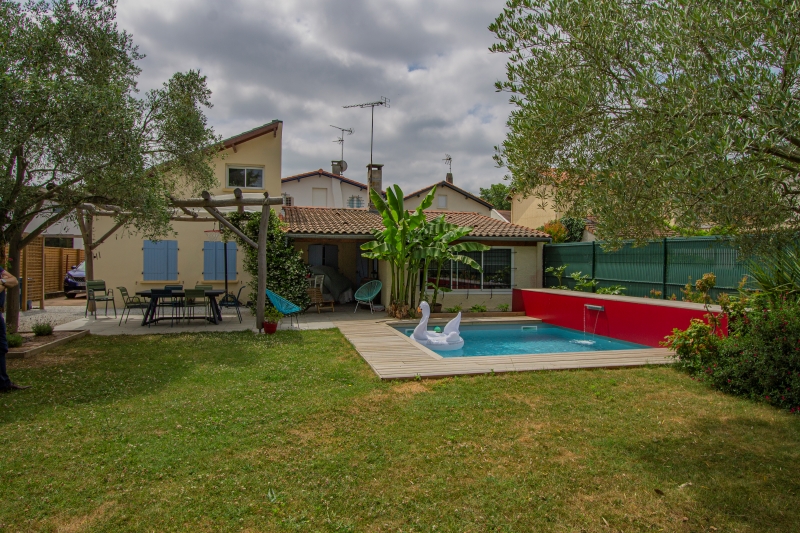 Vue depuis la piscine