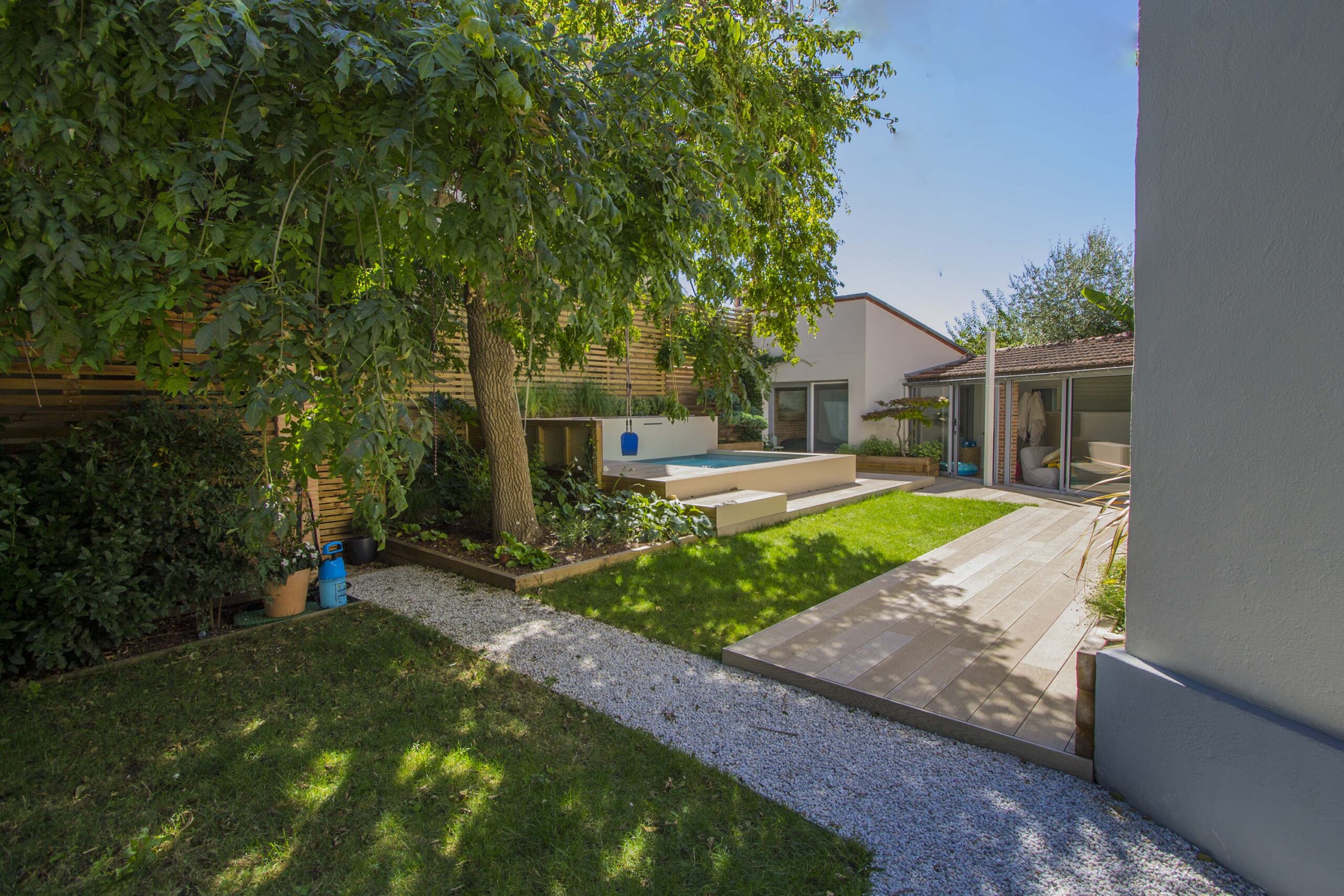 Habillage du garage en lambourdes