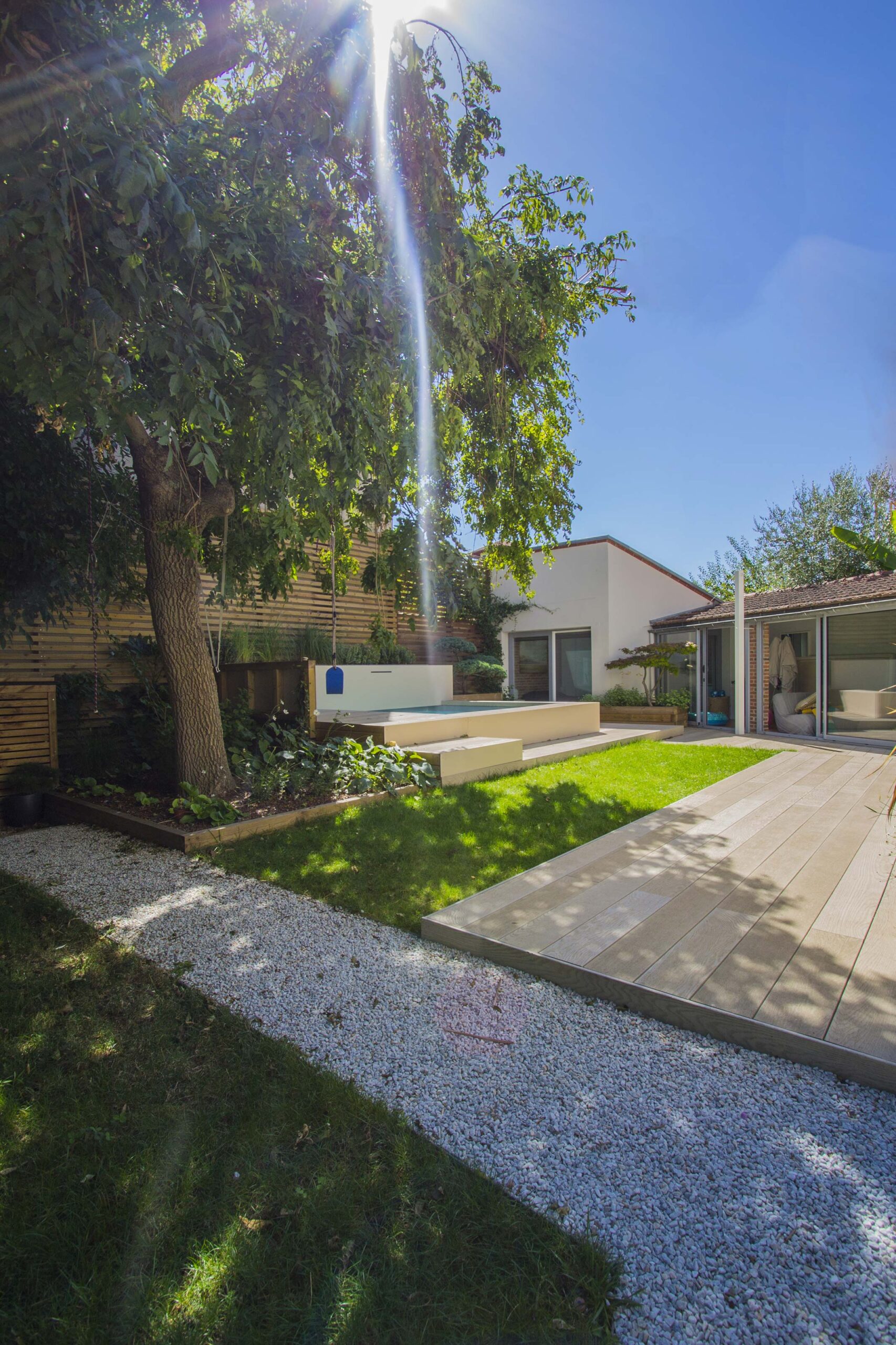 vue sur la maison depuis le jardin