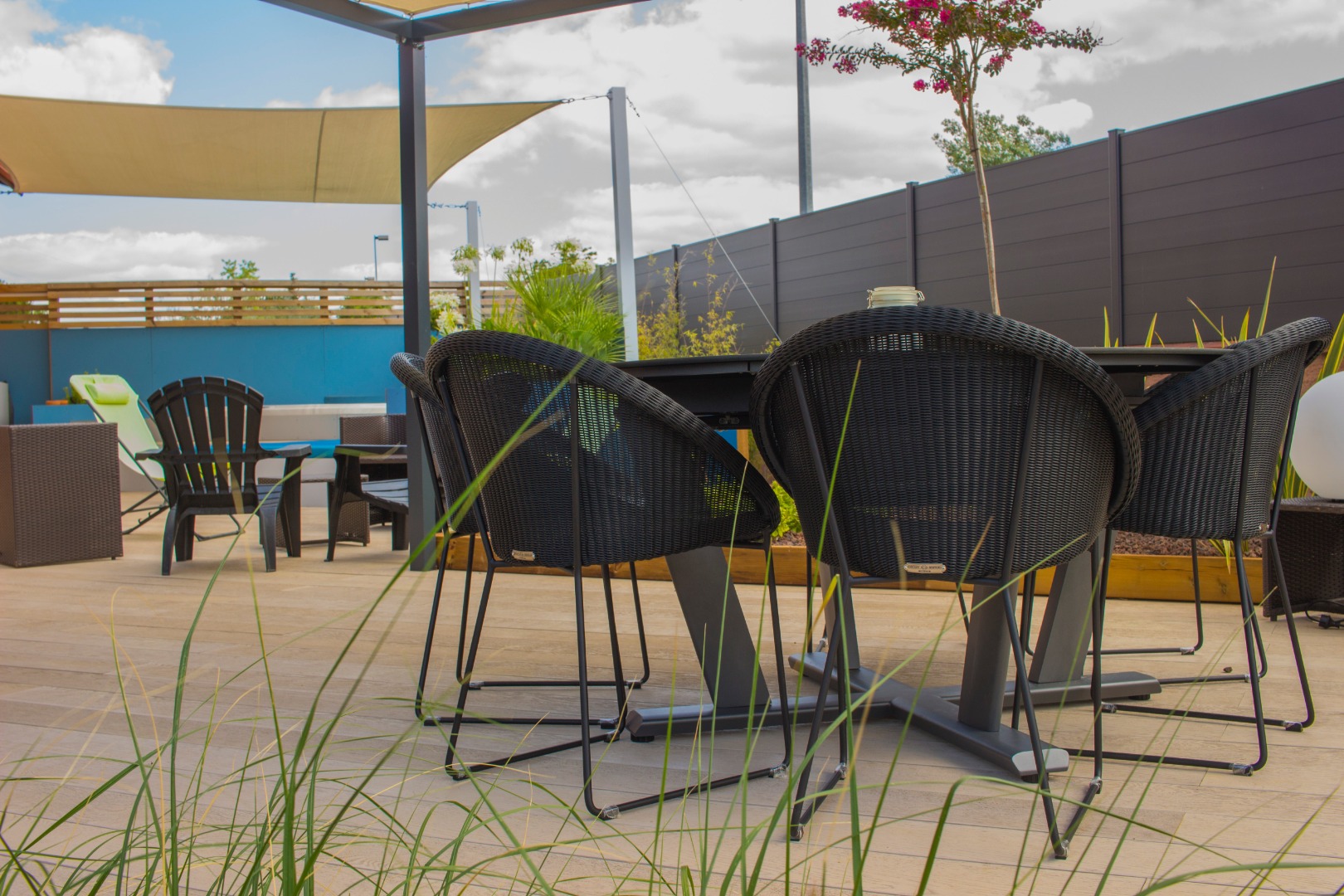 Espace repas ombragé