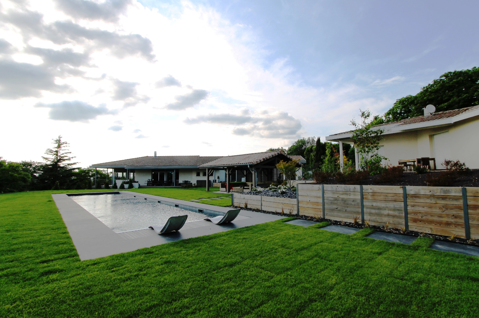 Retenues des terres en IPN acier et traverses bois