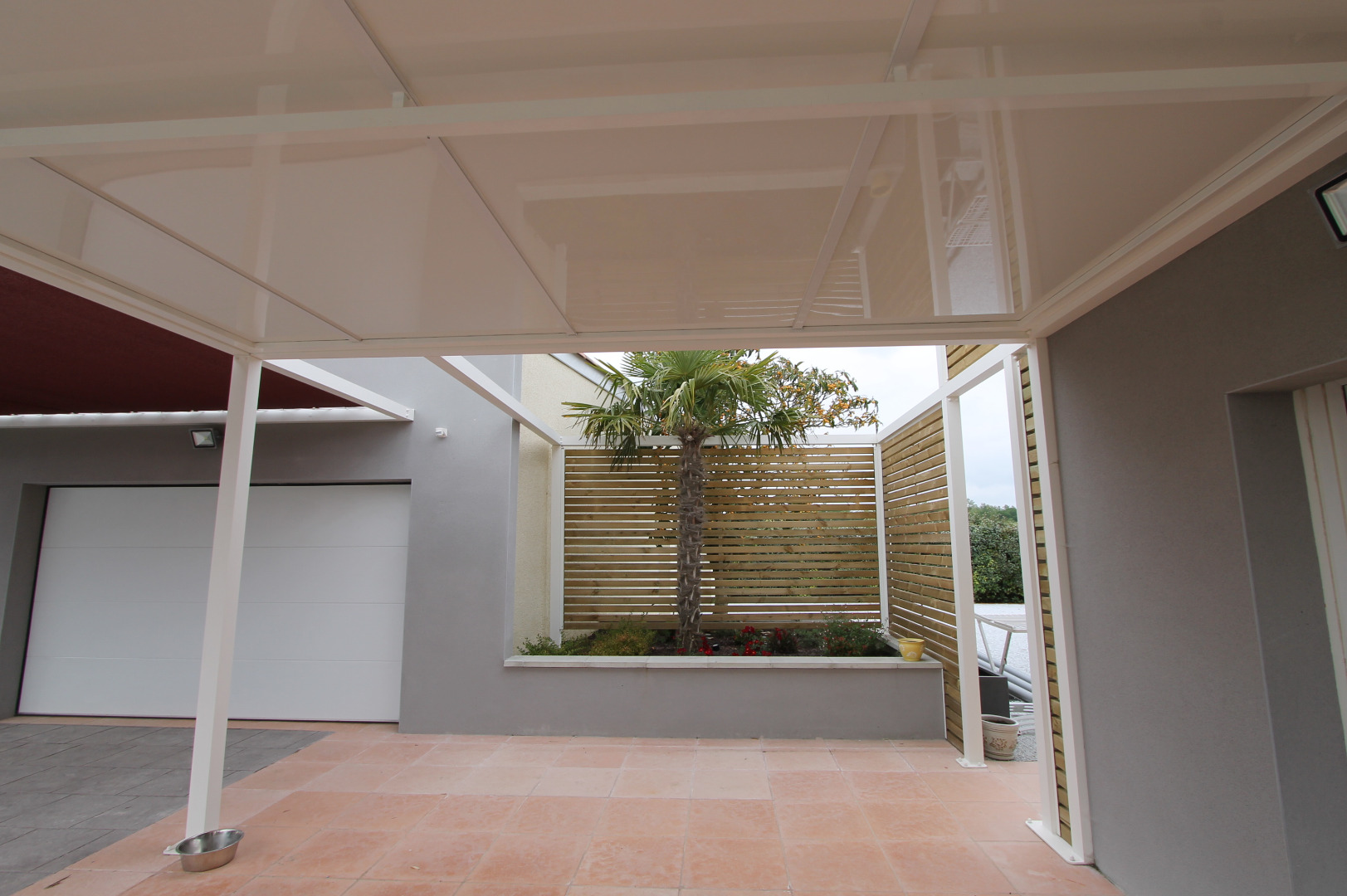 Accés vers l&rsquo;arrière de la maison